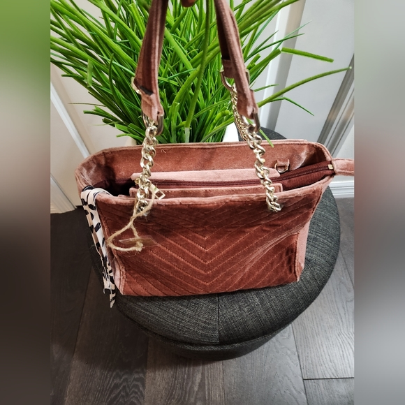 Purse - Picture 4 of 10